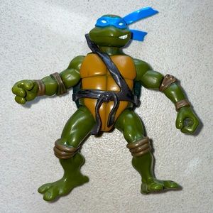 2002 TMNT Leonardo Playmates Action Figure Teenage Mutant Ninja Turtles W/ Bonus